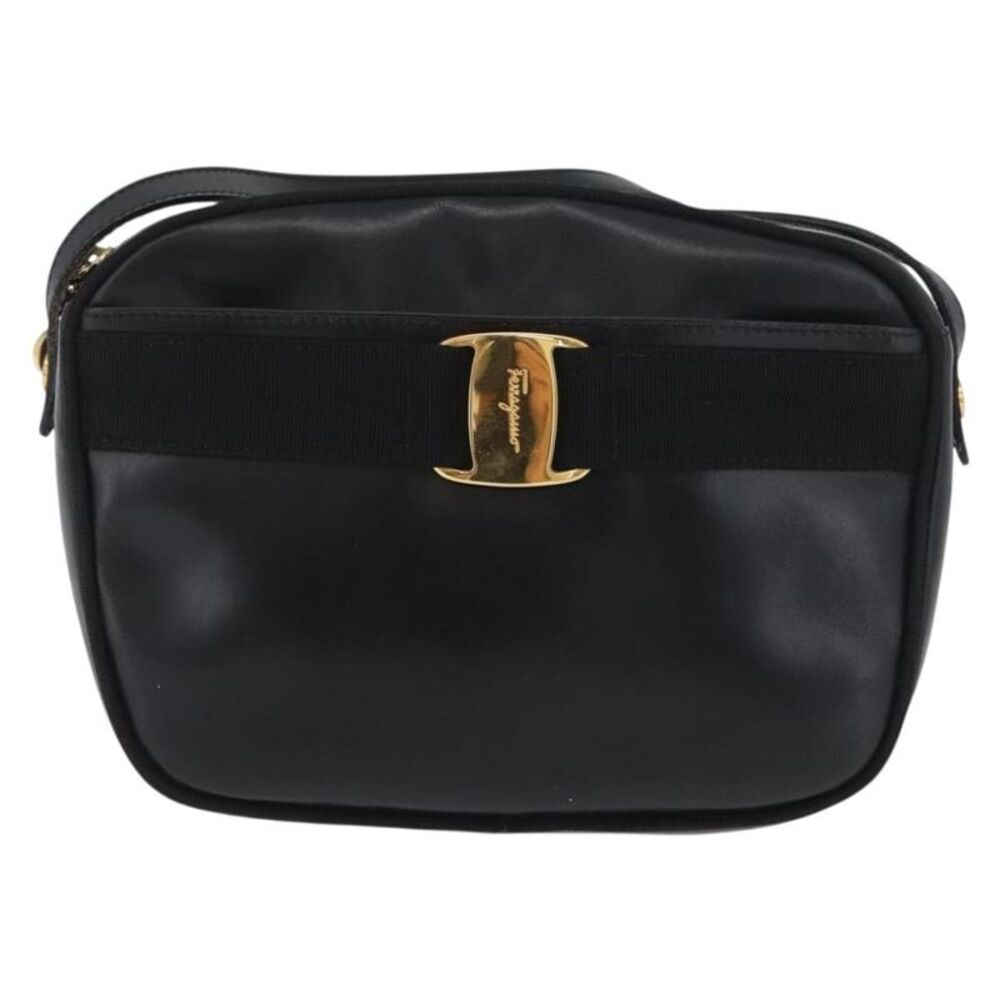 Salvatore Ferragamo Vara Bow Camera Leather Black Leather Shoulder Bag Bag